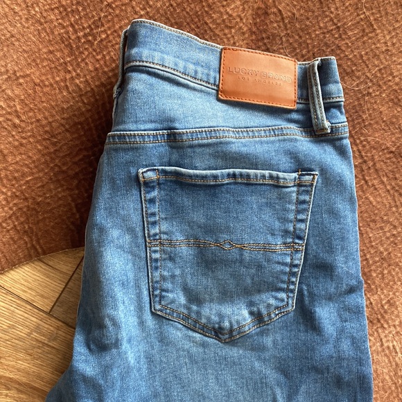 Lucky Brand slim straight 34/32 light wash - Picture 8 of 10